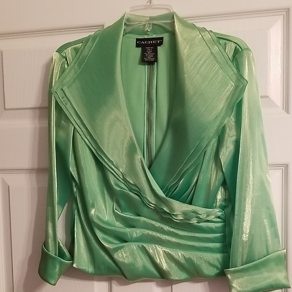 Cachet Women's Green Satin Top,size 8